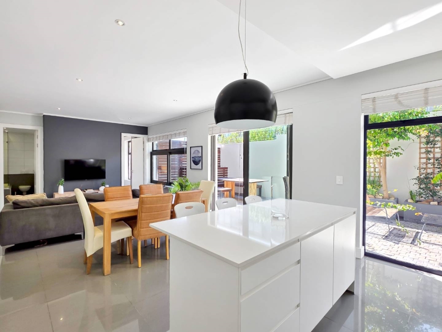 2 Bedroom Property for Sale in Green Point Western Cape
